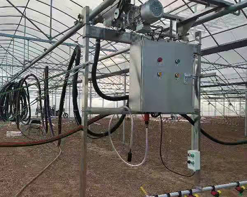 懸掛式移動噴灌機是如何執(zhí)行任務的?